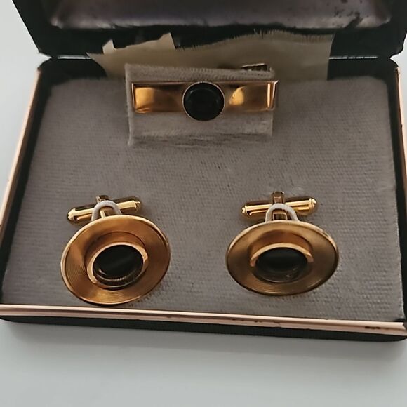 Vintage Men's 1960s Gold Plated Cufflinks & Tie Pin Black - Picture 16 of 16